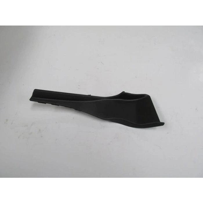 NISSAN PICK UP- NAVARA- 16/22; ÖN ÇAMURLUK ARKA PLASTİK KAPLAMASI SAĞ (ORİJİNAL)