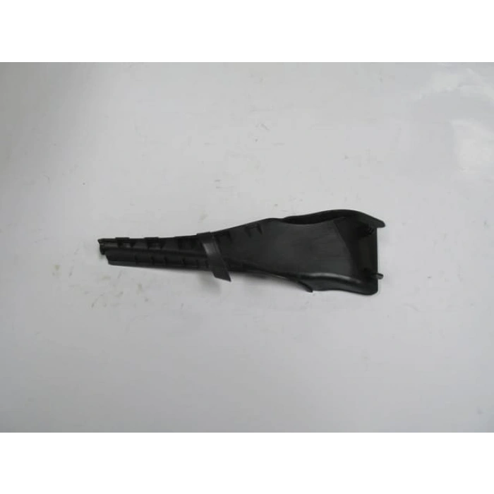 NISSAN PICK UP- NAVARA- 16/22; ÖN ÇAMURLUK ARKA PLASTİK KAPLAMASI SAĞ (ORİJİNAL)