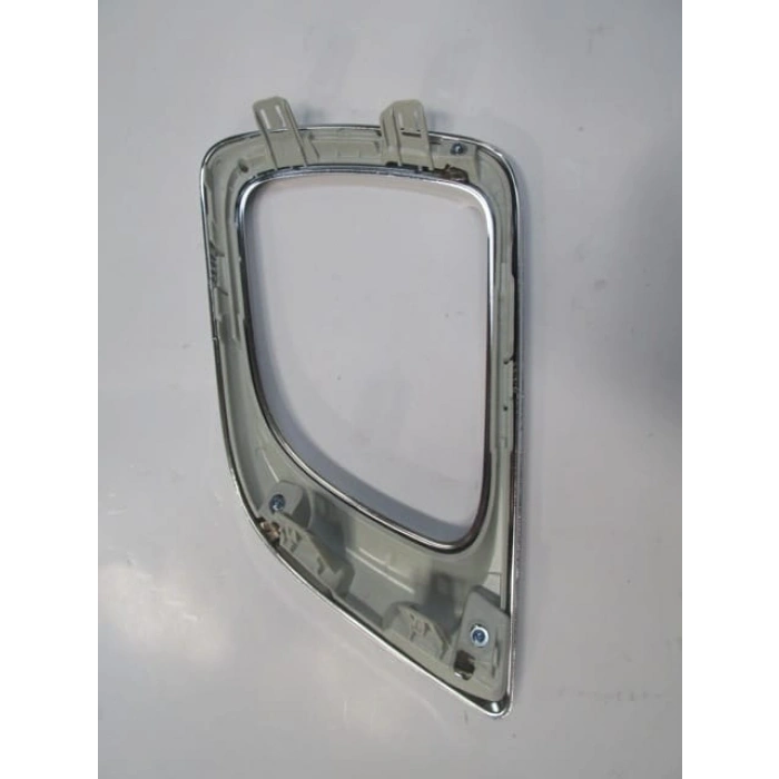 NISSAN PICK UP- NAVARA- 16/22; SİS LAMBA ÇERÇEVESİ SAĞ NİKELAJLI (CASP)