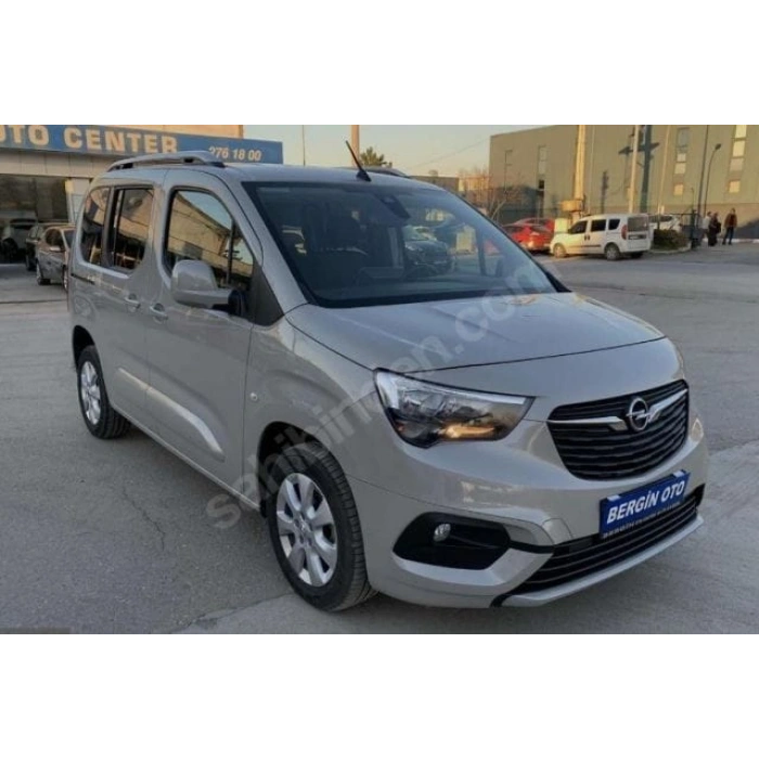 OPEL COMBO- 19/24; ARAÇ BİLGİLERİ VE RESİMLERİ