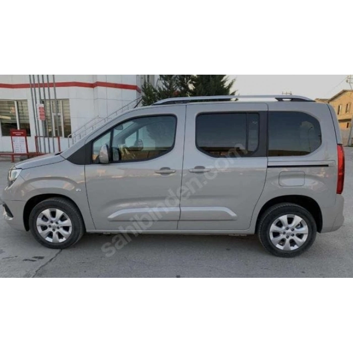OPEL COMBO- 19/24; ARAÇ BİLGİLERİ VE RESİMLERİ