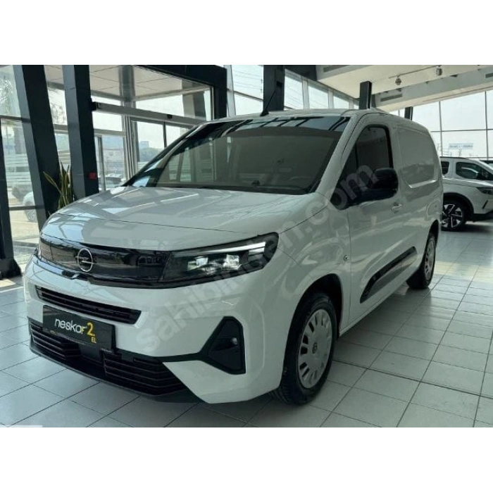 OPEL COMBO- 24/25; ARAÇ BİLGİLERİ VE RESİMLERİ