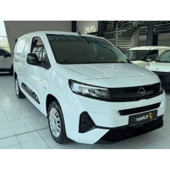 OPEL COMBO- 24/25; ARAÇ BİLGİLERİ VE RESİMLERİ