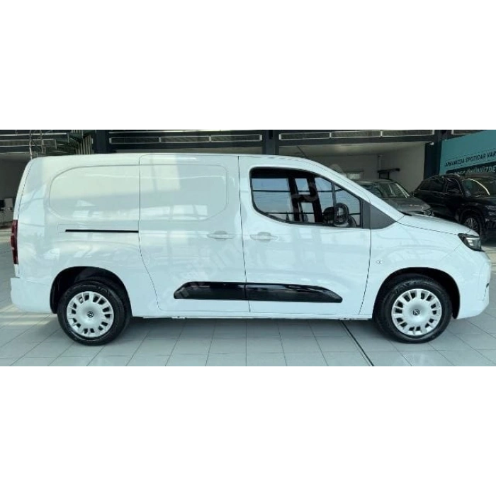 OPEL COMBO- 24/25; ARAÇ BİLGİLERİ VE RESİMLERİ