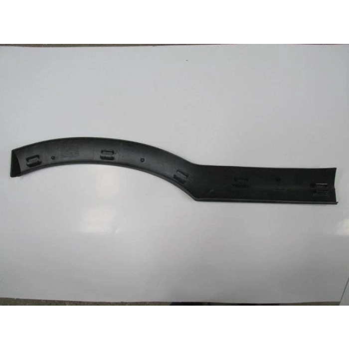 OPEL ZAFIRA- 99/04; ARKA ÇAMURLUK AĞZI PLASTİĞİ SAĞ SİYAH