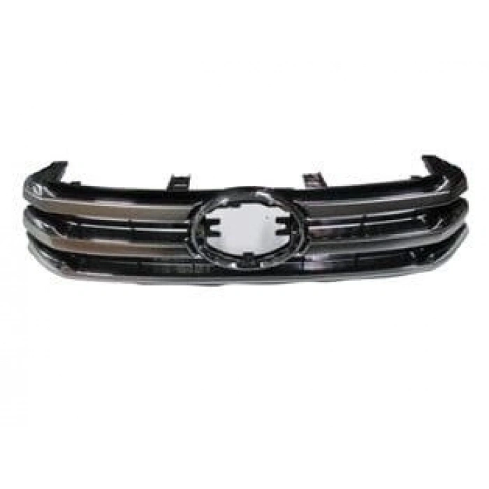 PANJUR ÖN NİKELAJLI AMBLEM HARİÇ | TOYOTA | HILUX | 2015-2017