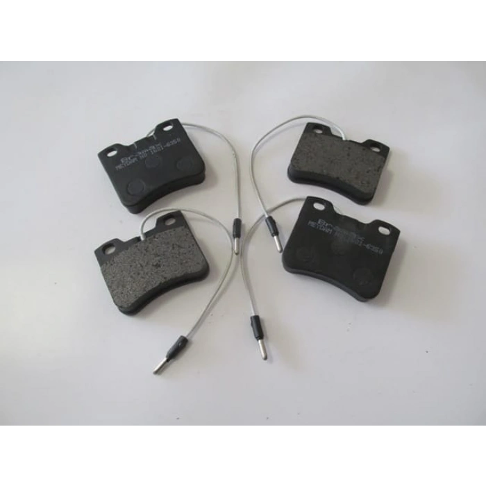 PEUGEOT 106- 97/01; ÖN FREN BALATASI (4 KABLOLU)(DİSK)(71,9X60,6X17) (BRAMAX)