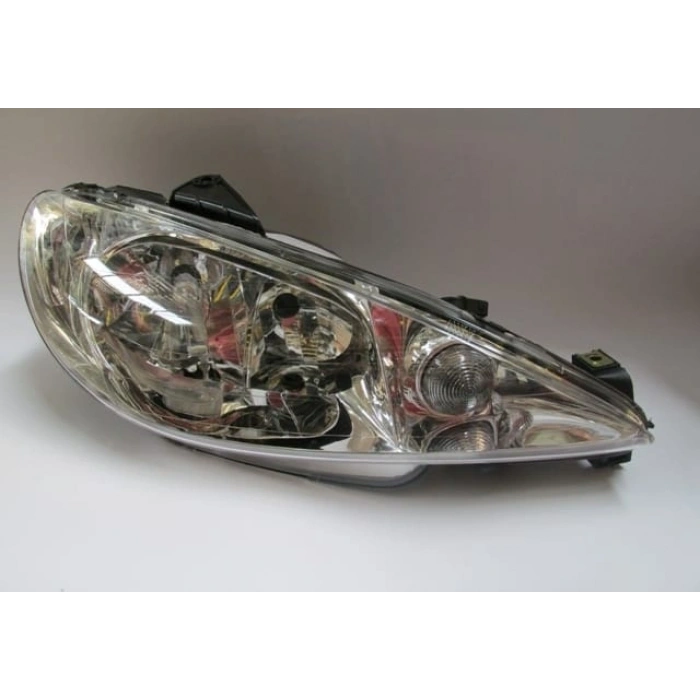 PEUGEOT 206- HB- 02/09; FAR LAMBASI SAĞ ELEKTRİKLİ/MOTORSUZ (ŞEFFAF CAMLI) H7/H7 (AYFAR) (E MARKLI)