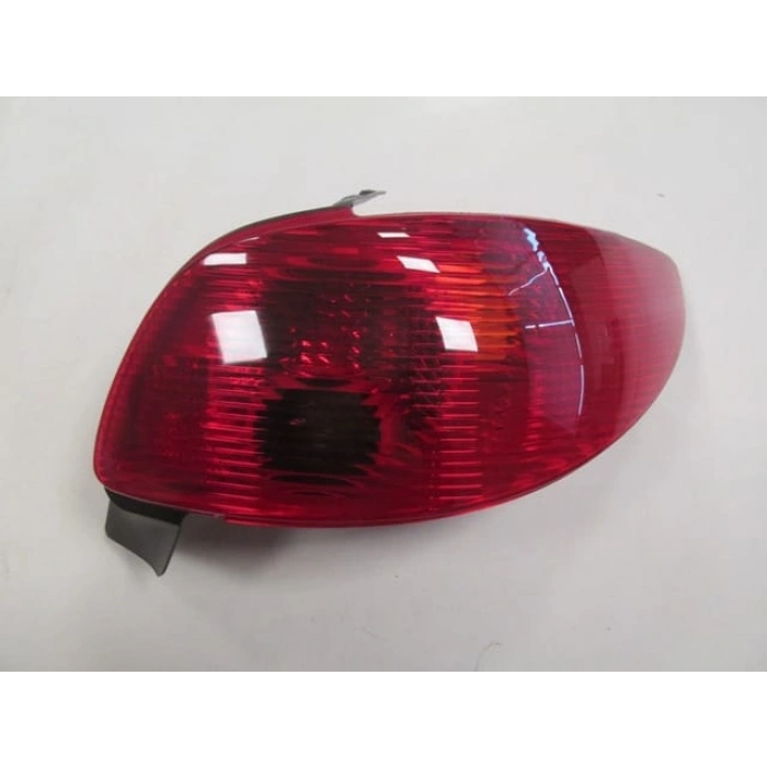 PEUGEOT 206- HB- 03/09; STOP LAMBASI SAĞ KIRMIZI (5KAPI) (MARS)
