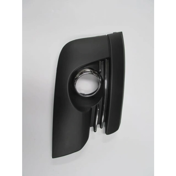 PEUGEOT 3008- 09/13; SİS LAMBA KAPAĞI SAĞ SİS DELİKLİ (SİS ÇERÇEVESİ NİKELAJLI) (TYG)