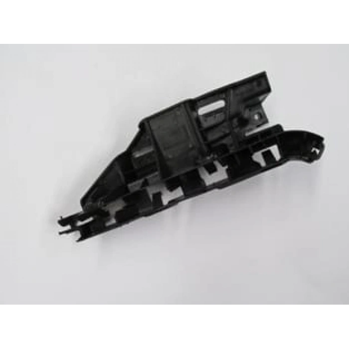 PEUGEOT 307- 06/08; ÖN TAMPON BAĞLANTI BRAKETİ SOL PLASTİK