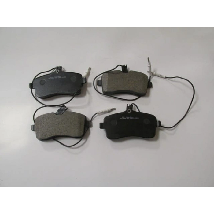 PEUGEOT 407- 04/11; ÖN FREN BALATASI (4 KABLOLU)(DİSK) (131,4x66,8x19,5)(BRAMAX)