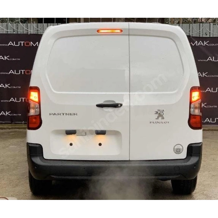 PEUGEOT PARTNER- VAN- 19/24; ARAÇ BİLGİLERİ VE RESİMLERİ