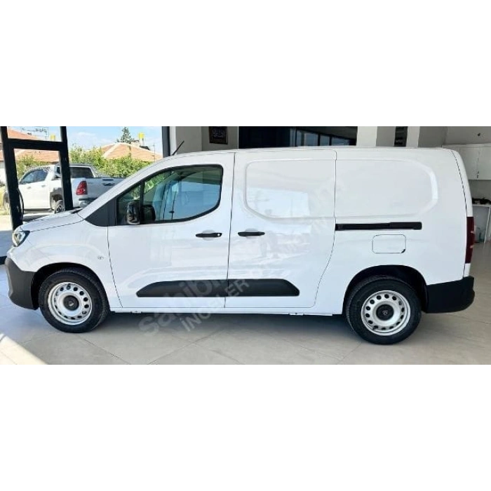 PEUGEOT PARTNER- VAN- 24/25; ARAÇ BİLGİLERİ VE RESİMLERİ
