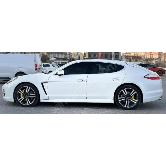 PORSCHE PANAMERA- 10/13; ARAÇ BİLGİLERİ VE RESİMLERİ
