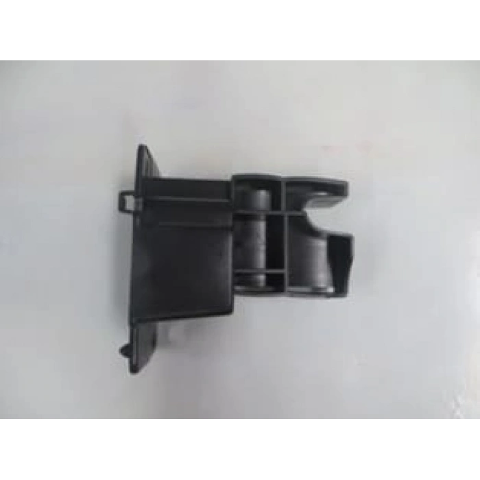 RENAULT CLIO- 4- HB- 13/16; ÖN TAMPON DEMİRİ BAĞLANTI BRAKETİ SAĞ PLASTİK