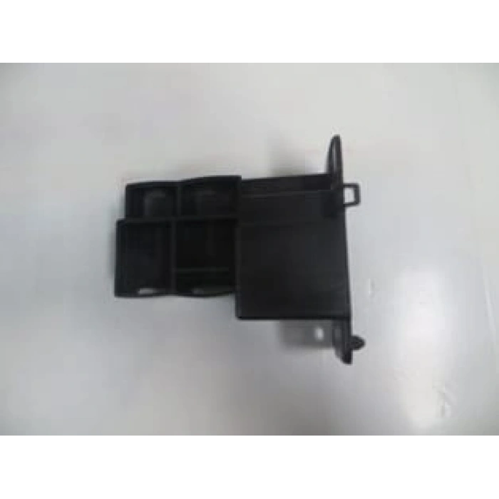 RENAULT CLIO- 4- HB- 13/16; ÖN TAMPON DEMİRİ BAĞLANTI BRAKETİ SOL PLASTİK