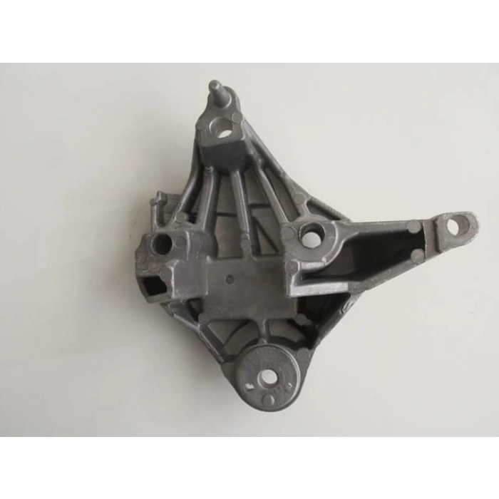 RENAULT KANGOO- 98/03; MOTOR ÜST BAĞLANTI KULAĞI (TAKOZ) (ALÜMİNYUM)