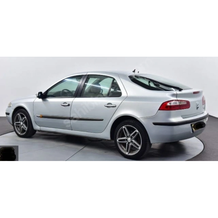 RENAULT LAGUNA- 02/05; ARAÇ BİLGİLERİ VE RESİMLERİ