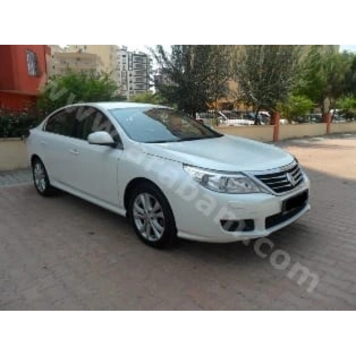 RENAULT LATITUDE- 11/15; ARAÇ BİLGİLERİ VE RESİMLERİ