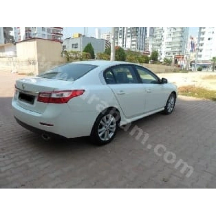 RENAULT LATITUDE- 11/15; ARAÇ BİLGİLERİ VE RESİMLERİ