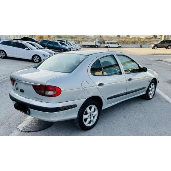 RENAULT MEGANE- 1- 99/02; ARAÇ BİLGİLERİ VE RESİMLERİ