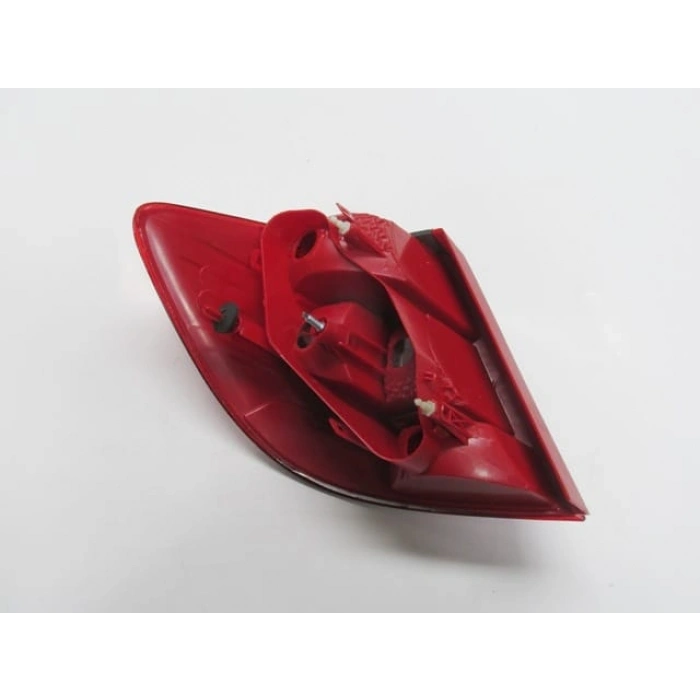 RENAULT SYMBOL- THALIA- SD- 09/12; STOP LAMBASI SAĞ KIRMIZI/BEYAZ DUYSUZ (MARS) (E MARKLI)