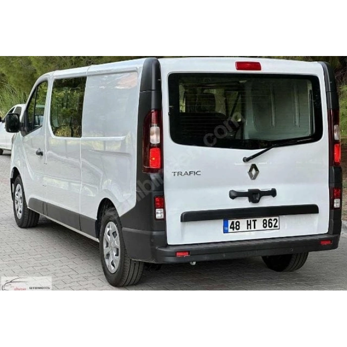 RENAULT TRAFIC- 4- 22/24; ARAÇ BİLGİLERİ VE RESİMLERİ