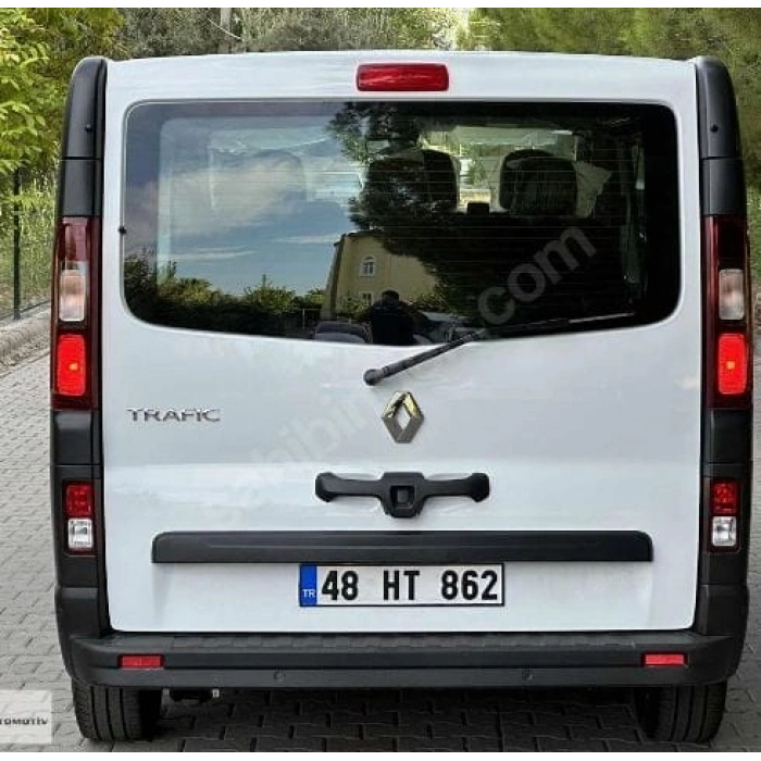 RENAULT TRAFIC- 4- 22/24; ARAÇ BİLGİLERİ VE RESİMLERİ