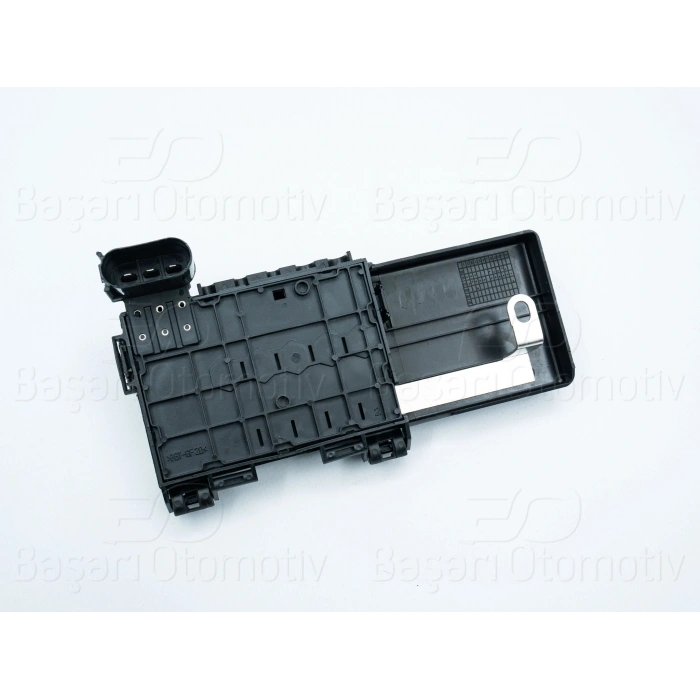 SIGORTA KUTUSU VW BORA 1.4 1.6 2.0 2.3 GOLF4 1997>