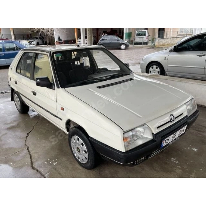 SKODA FAVORIT- 88/94; ARAÇ BİLGİLERİ VE RESİMLERİ