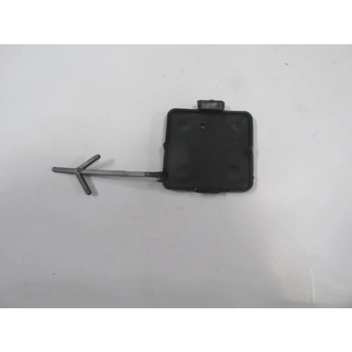 SKODA OCTAVIA- 13/17; ARKA TAMPON ÇEKİ DEMİRİ KAPAĞI (TW-Y)