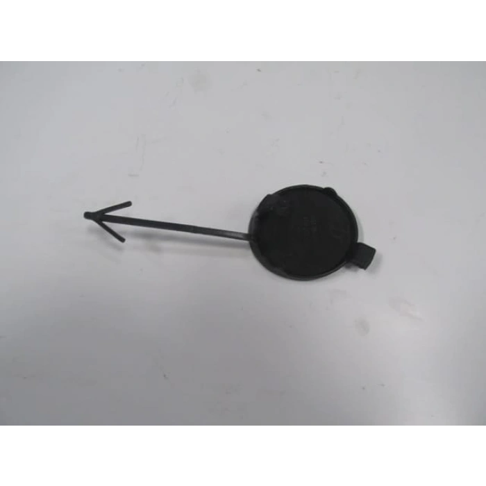 SKODA OCTAVIA- 13/17; ÖN TAMPON ÇEKİ DEMİRİ KAPAĞI SİYAH (EUROBUMP)