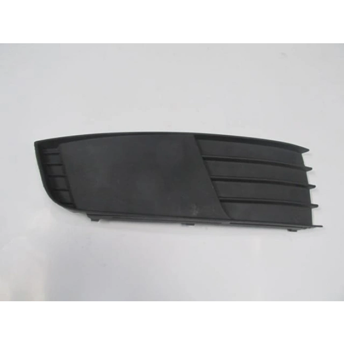 SKODA OCTAVIA- 13/17; SİS LAMBA KAPAĞI SAĞ SİS DELİKSİZ (TW)