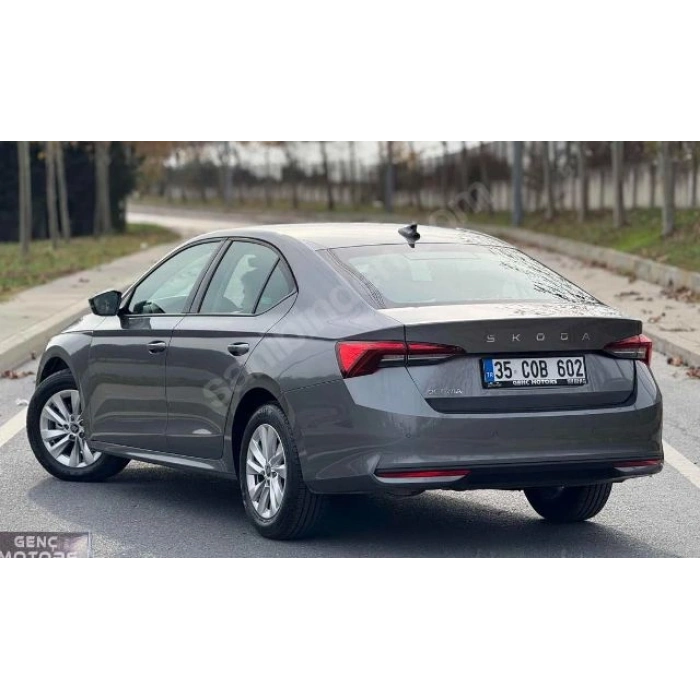 SKODA OCTAVIA- 24/26; ARAÇ BİLGİLERİ VE RESİMLERİ