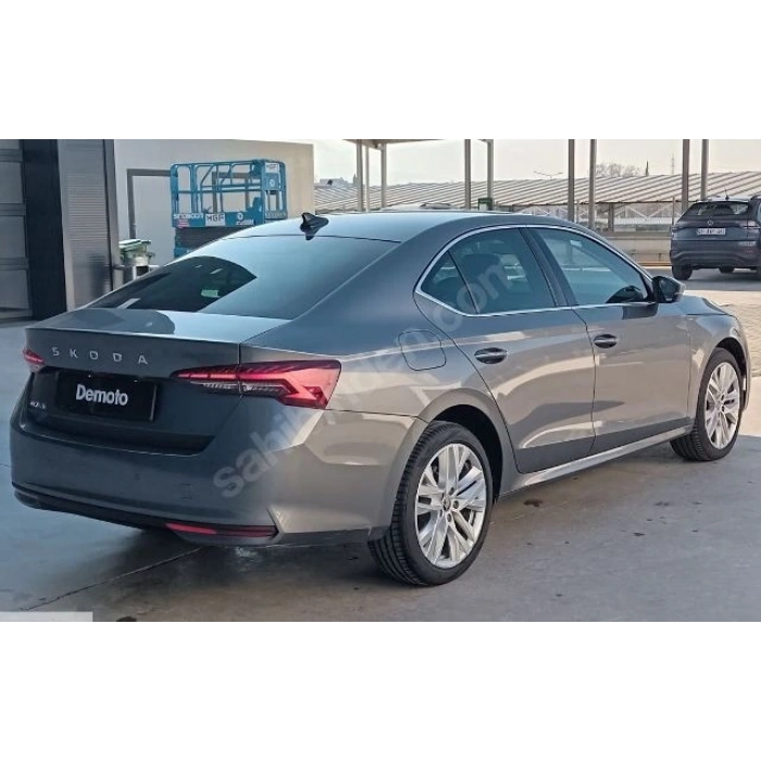 SKODA OCTAVIA- 24/26; ARAÇ BİLGİLERİ VE RESİMLERİ