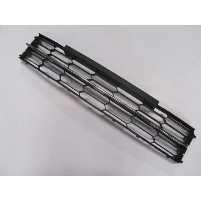 SKODA SUPERB- 13/15; ÖN TAMPON PANJURU SİYAH (NİKELAJ ÇITALI) (TW-Y)