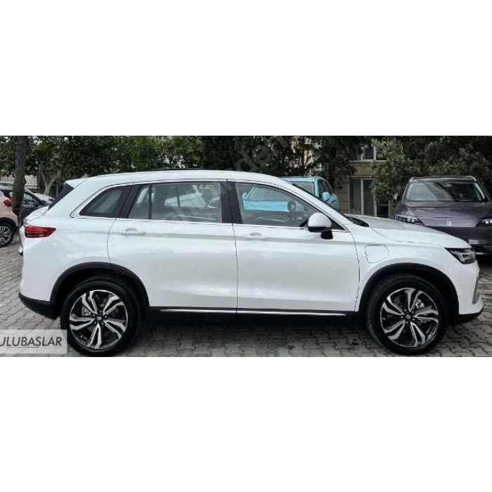 SKYWELL ET5 LEGEND- 2023; ARAÇ BİLGİLERİ VE RESİMLERİ