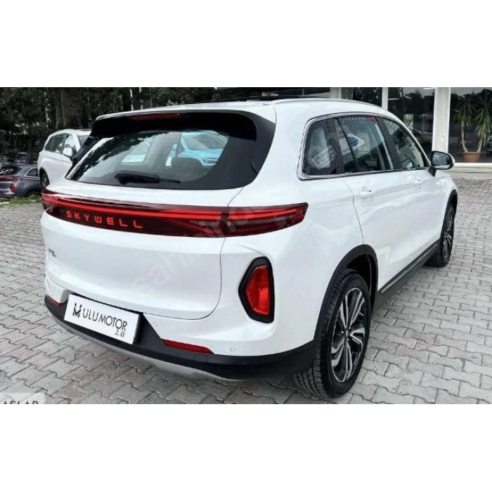 SKYWELL ET5 LEGEND- 2023; ARAÇ BİLGİLERİ VE RESİMLERİ