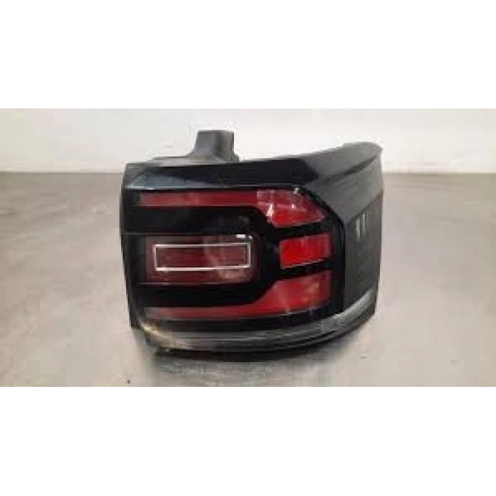 STOP LAMBASI DIS SAG KOYULASTIRILMIS T-ROC BM 17-
