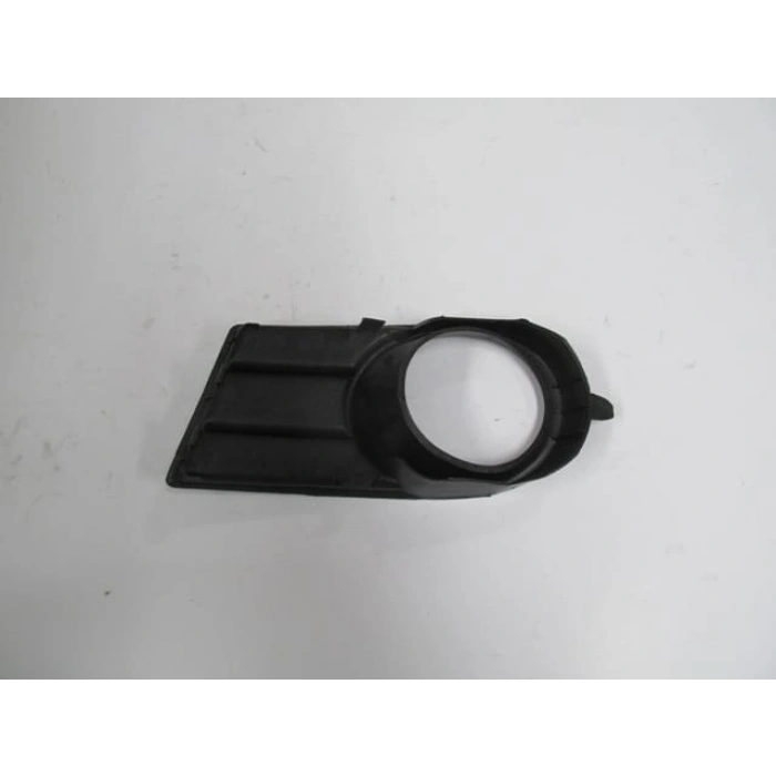 SUZUKI SWIFT- 05/07; SİS LAMBA KAPAĞI SAĞ SİS DELİKLİ (TYG)