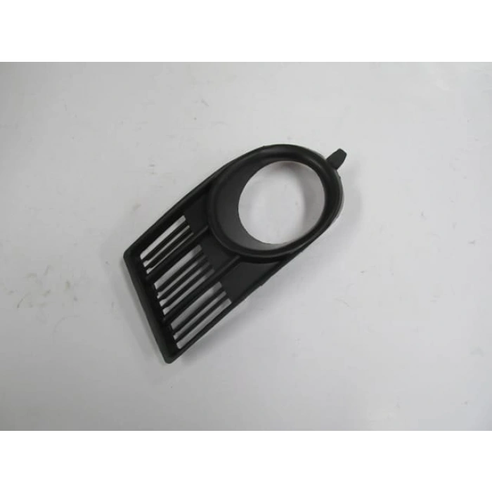 SUZUKI SWIFT- 05/07; SİS LAMBA KAPAĞI SOL SİS DELİKLİ (TYG)