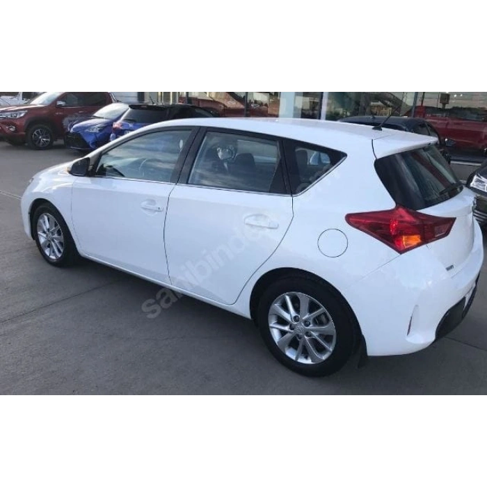 TOYOTA AURIS- 13/15; ARAÇ BİLGİLERİ VE RESİMLERİ