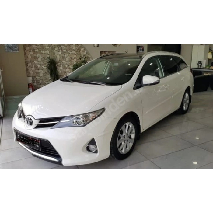TOYOTA AURIS- 13/15; ARAÇ BİLGİLERİ VE RESİMLERİ