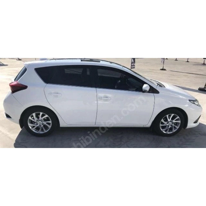 TOYOTA AURIS- 16/18; ARAÇ BİLGİLERİ VE RESİMLERİ