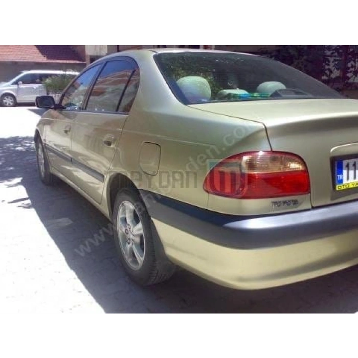 TOYOTA AVENSIS- 01/02; ARAÇ BİLGİLERİ VE RESİMLERİ