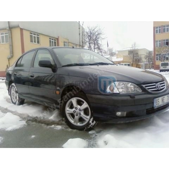 TOYOTA AVENSIS- 01/02; ARAÇ BİLGİLERİ VE RESİMLERİ