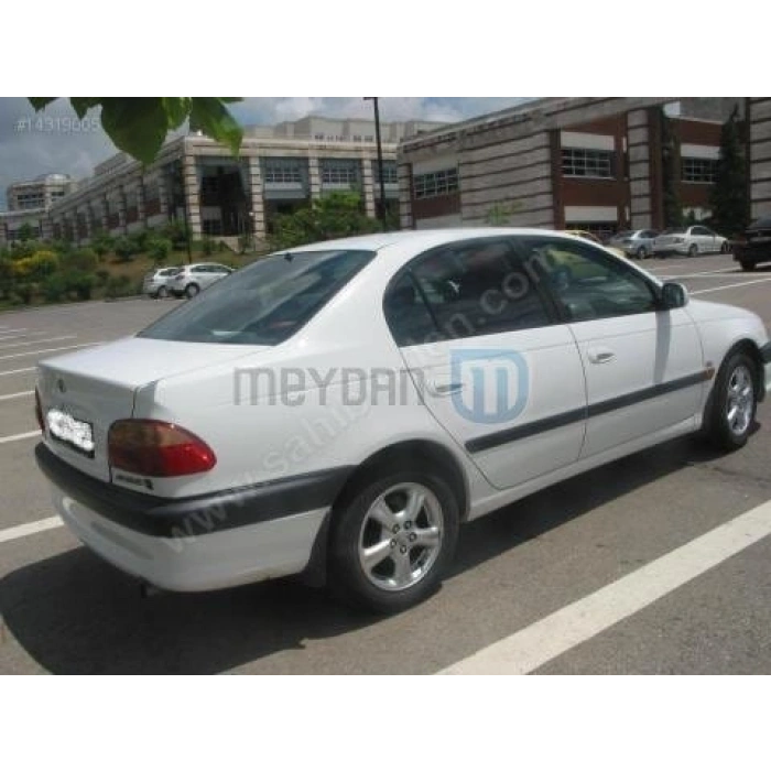 TOYOTA AVENSIS- 01/02; ARAÇ BİLGİLERİ VE RESİMLERİ