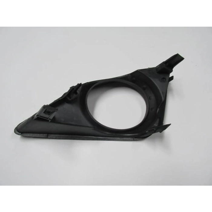 TOYOTA COROLLA- E150- 07/10; SİS LAMBA KAPAĞI SAĞ SİS DELİKLİ (FPI)