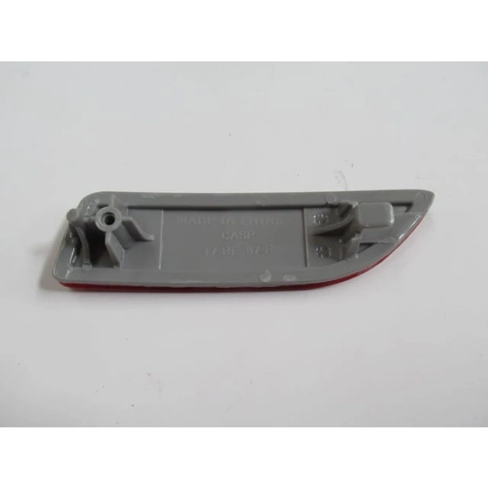 TOYOTA COROLLA- E150- 10/13; ARKA TAMPON REFLEKTÖRÜ SAĞ KIRMIZI